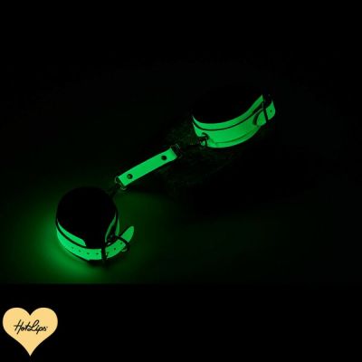 Radiant Pimeässä Hohtavat Jalkakahleet